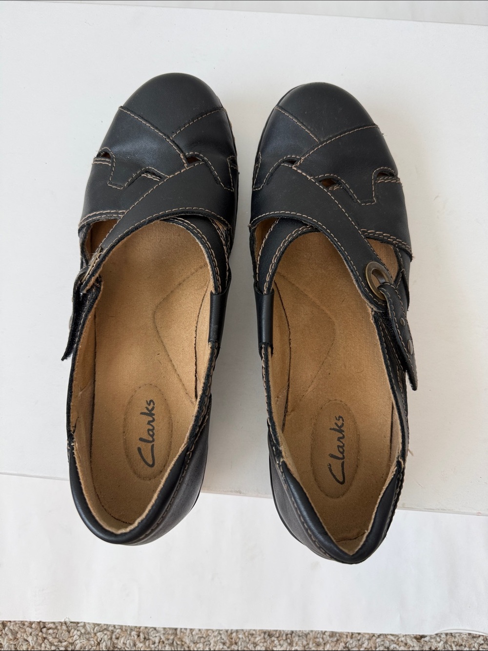 Clarks Ashland Spin Q Black Leather Mary Jane Flats with Strap